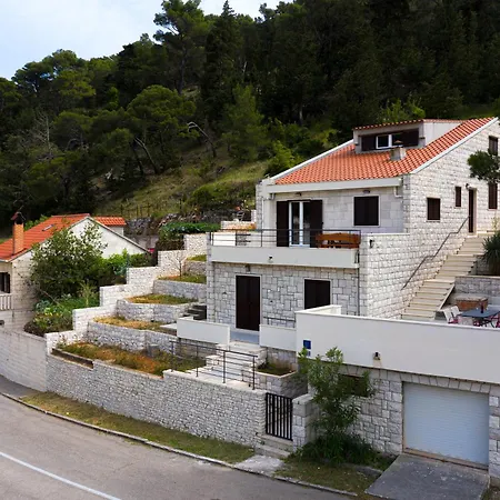 Villa White Stone House Pucisca