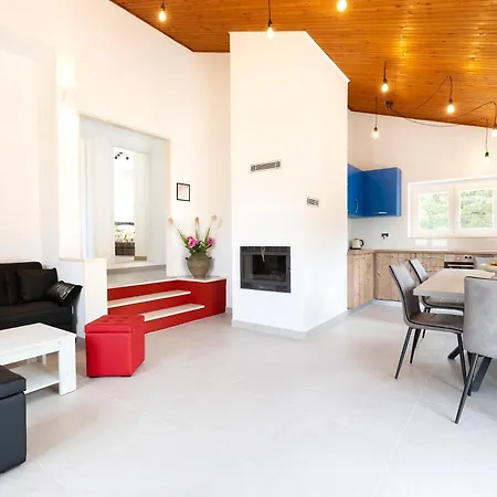 White Stone House Villa *