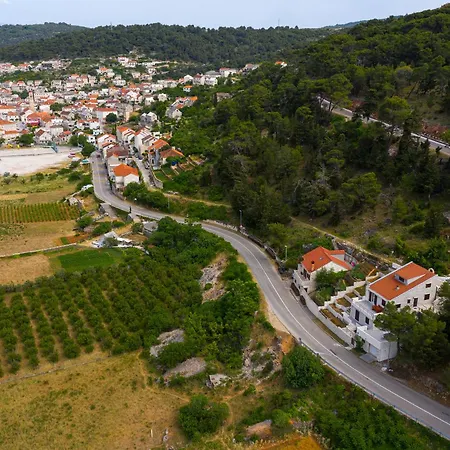 White Stone House * Pucisca