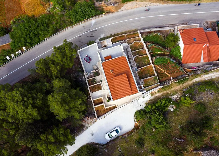 Vila White Stone House Pucisca