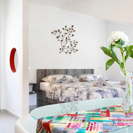 White Stone House * Pucisca