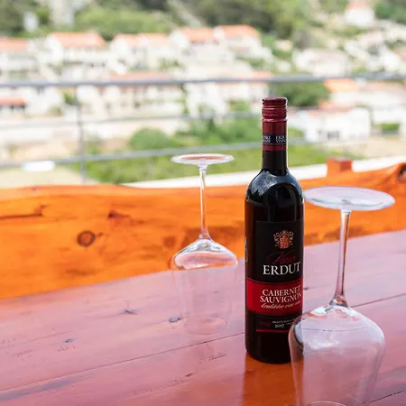 White Stone House * Pucisca