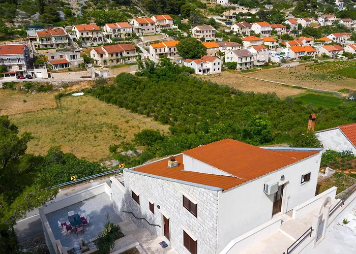 Villa White Stone House *