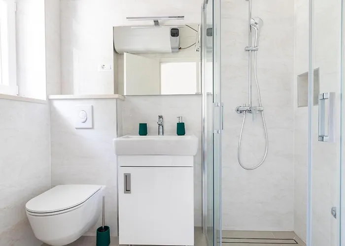 White Stone House Pucisca