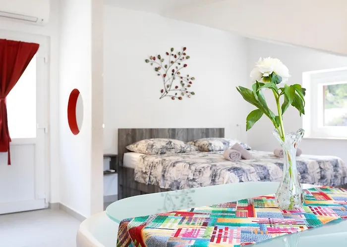 White Stone House * Pucisca