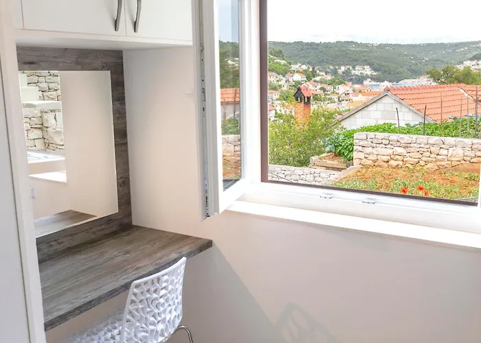 White Stone House Villa *